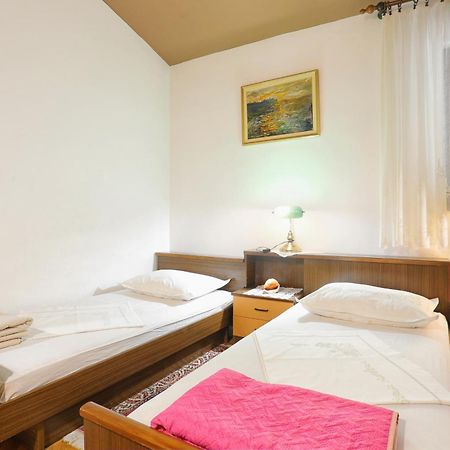 Apartments By The Sea Stanici, Omis - 1028 Tice Quarto foto