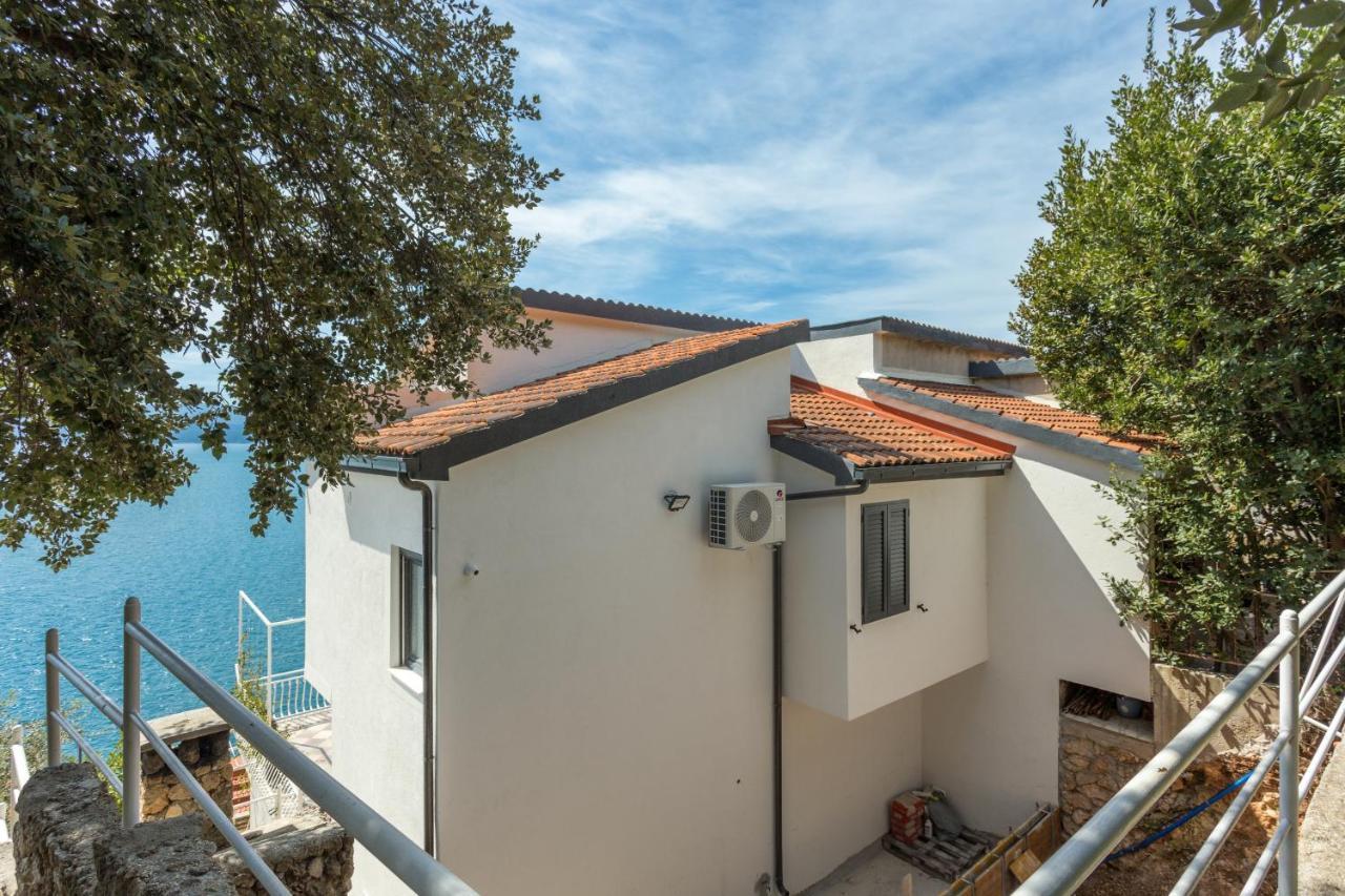 Apartments By The Sea Stanici, Omis - 1028 Tice Exterior foto