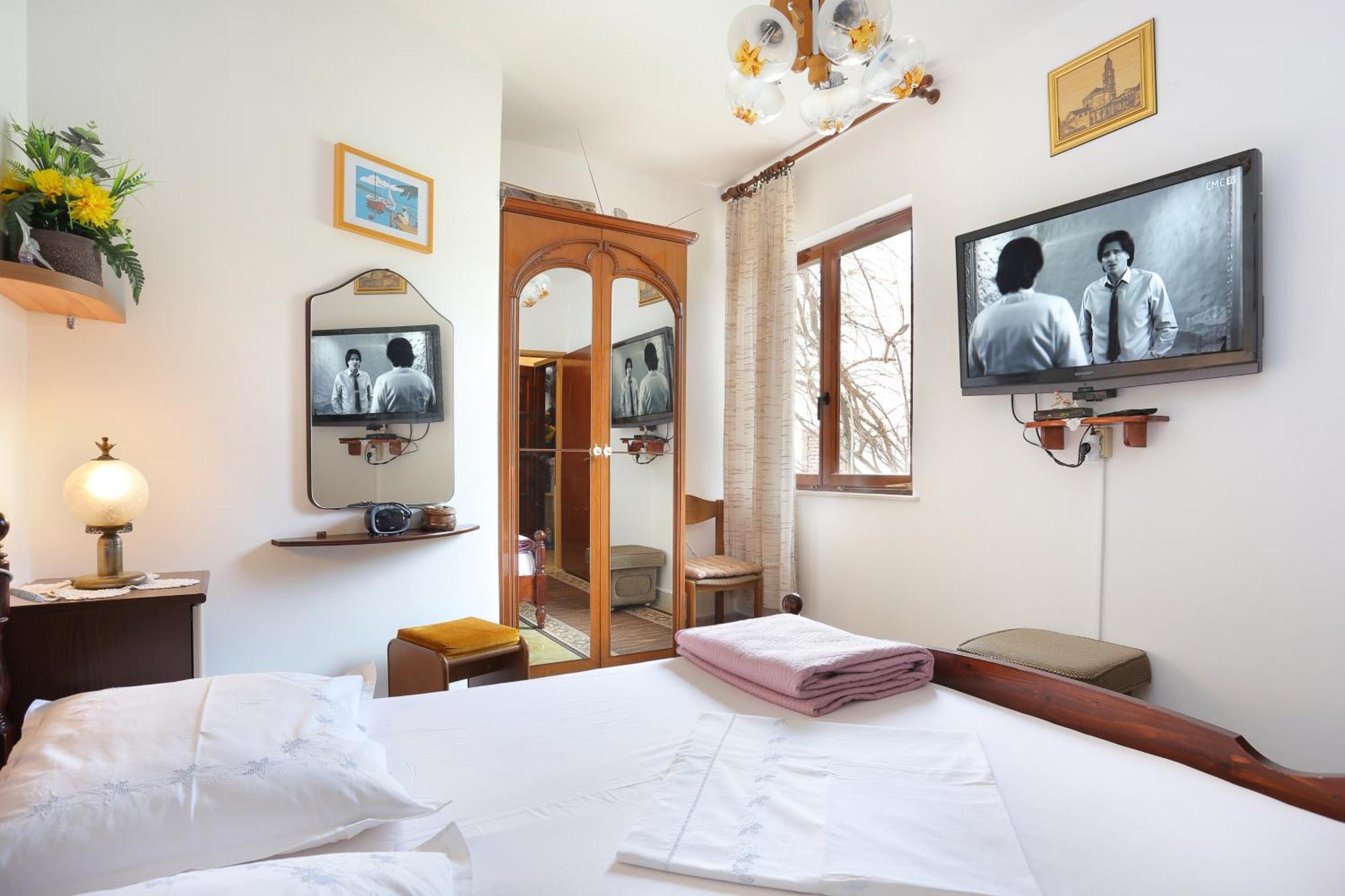 Apartments By The Sea Stanici, Omis - 1028 Tice Quarto foto